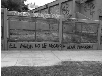 
Pared pintada en la ciudad de Neuquén. 
